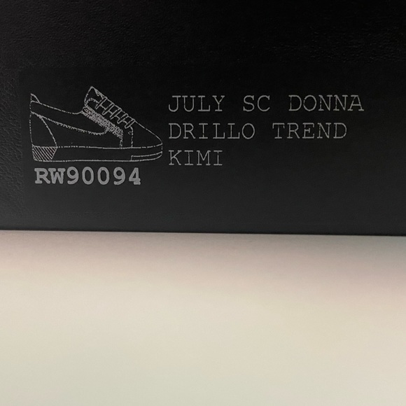 GIUSEPPE ZANOTTI Beige Low Top Crocodile Sneakers - Picture 8 of 16